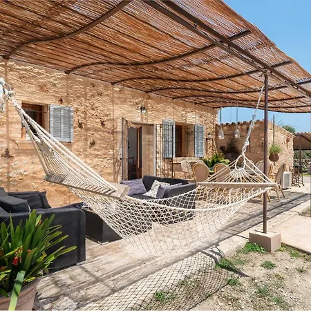 Perello, Swimming Pool And Gardens Llubi