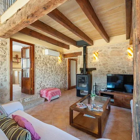 Perello, Swimming Pool And Gardens * Llubi