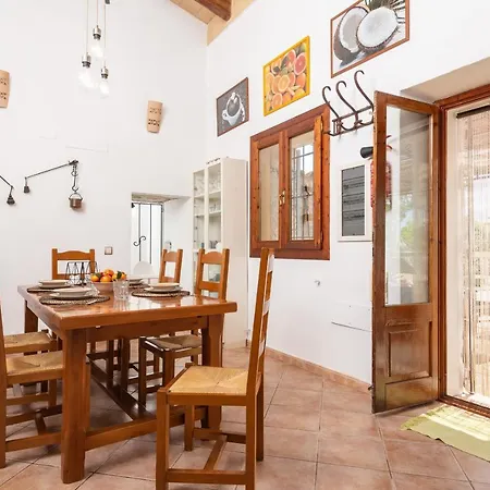 Villa Perello, Swimming Pool And Gardens Llubi
